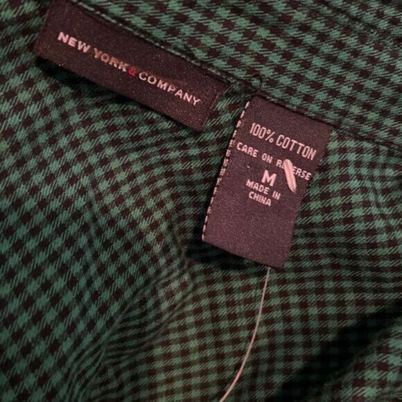 New york & Company Button Down Plaid‎ Shirt Size Medium NWT - Picture 3 of 4